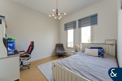 Villa en Springs 10, The Springs, Dubai, 3 dormitorios, 290 m², № 75896 - foto 8