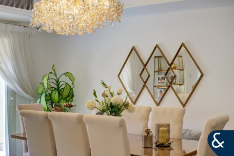 Villa en Springs 10, The Springs, Dubai, 3 dormitorios, 290 m², № 75896 - foto 15