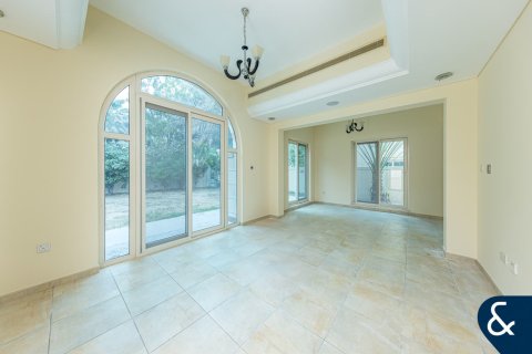 Купить виллу в Victory Heights, Dubai Sports City, Дубай: 4 спальни, 350м², № 75899 - фото 3