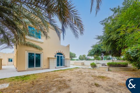 Купить виллу в Victory Heights, Dubai Sports City, Дубай: 4 спальни, 350м², № 75899 - фото 2