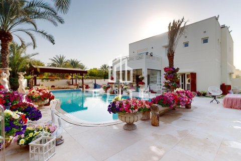 Villa en Meadows, Dubai, 4 dormitorios, № 42168 - foto 18