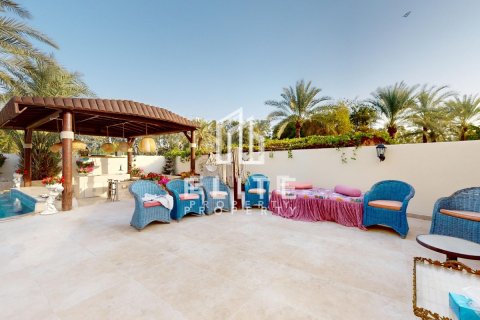 Villa en Meadows, Dubai, 4 dormitorios, № 42168 - foto 27