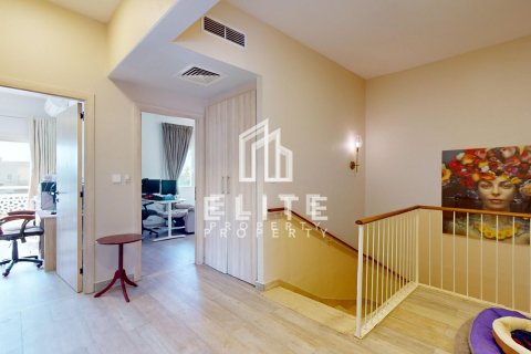 Villa en Meadows, Dubai, 4 dormitorios, № 42168 - foto 16