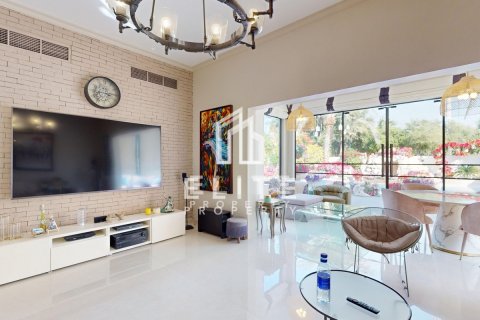 Villa en Meadows, Dubai, 4 dormitorios, № 42168 - foto 8
