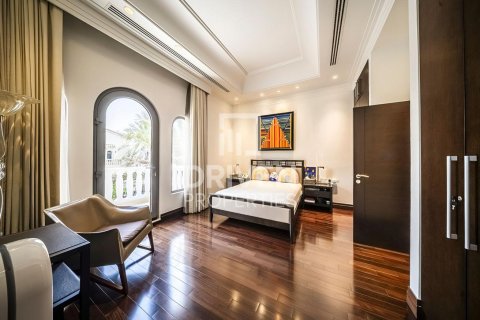 Villa en Signature Villas, Palm Jumeirah, Dubai, 6 dormitorios, 1365.12 m², № 140115 - foto 16