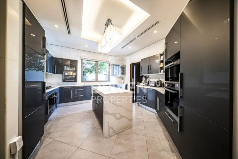 Villa en Signature Villas, Palm Jumeirah, Dubai, 6 dormitorios, 1365.12 m², № 140115 - foto 21
