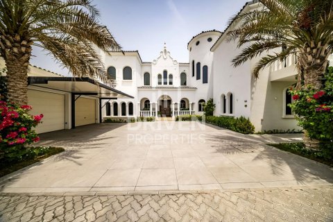 Villa en Signature Villas, Palm Jumeirah, Dubai, 6 dormitorios, 1365.12 m², № 140115 - foto 2