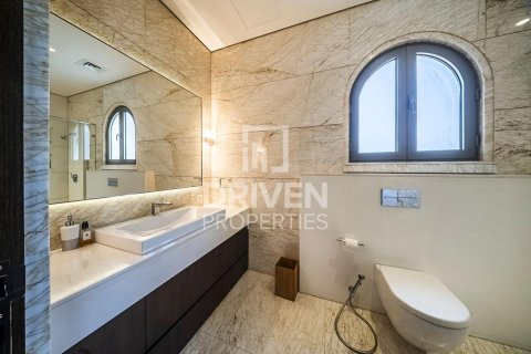 Villa en Signature Villas, Palm Jumeirah, Dubai, 6 dormitorios, 1365.12 m², № 140115 - foto 26