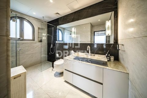 Villa en Signature Villas, Palm Jumeirah, Dubai, 6 dormitorios, 1365.12 m², № 140115 - foto 23