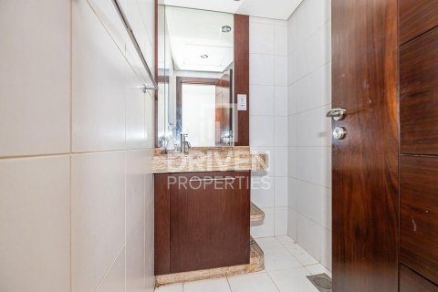 Apartment in Burj Views, Downtown Dubai (Downtown Burj Dubai), Dubai 1 bedroom, 84.45 sq.m. № 129396 - photo 2
