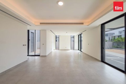 Вилла в Дубае, 4 спальни, 456м², № 115422