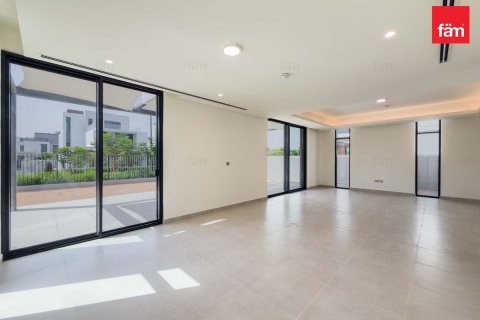 Villa en Dubai, 4 dormitorios, 456 m², № 115422 - foto 3