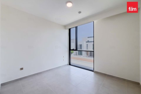 Villa en Dubai, 4 dormitorios, 456 m², № 115422 - foto 16