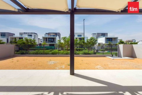 Villa en Dubai, 4 dormitorios, 456 m², № 115422 - foto 26