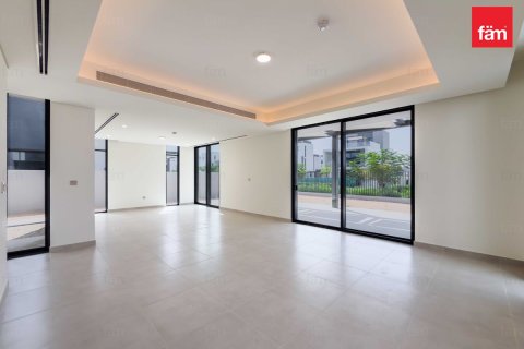 Villa en Dubai, 4 dormitorios, 456 m², № 115422 - foto 2