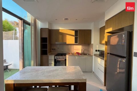 Villa in Dubai 3 bedrooms, 128.6 sq.m. № 115425 - photo 3