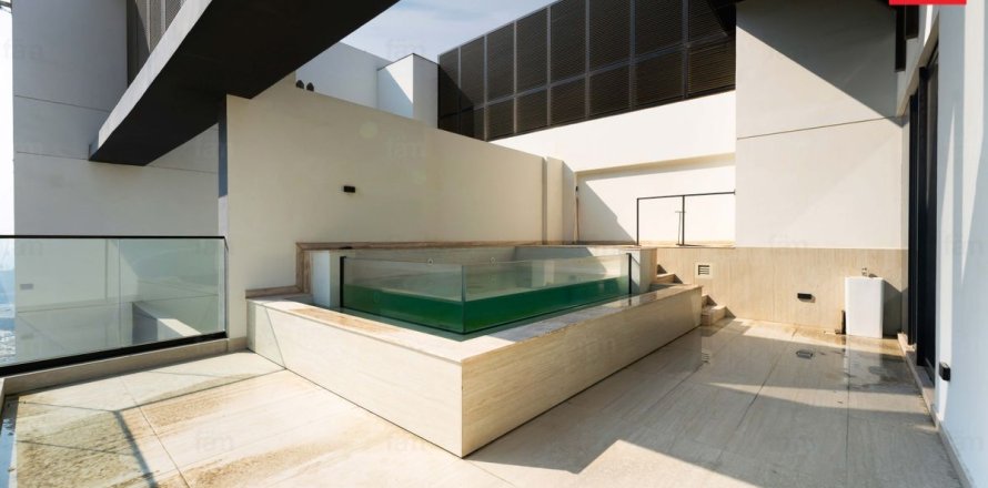 Appartement à Dubai, 2 chambres, 189.8 m², № 72382