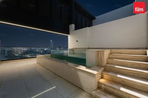 Apartamento en Dubai, 2 dormitorios, 189.8 m², № 72382 - foto 1
