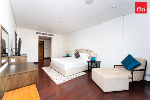 Apartment in Palm Jumeirah, Dubai 1 bedroom, 142.6 sq.m. № 83542 - photo 10