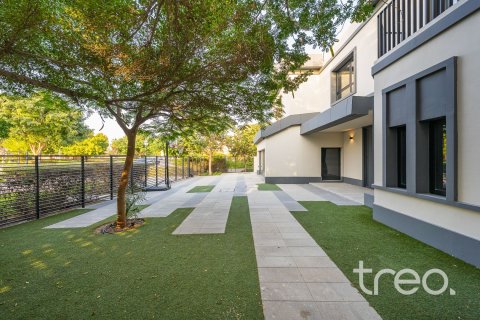 Villa in The Villa, Dubai 5 bedrooms, 534.47 sq.m. № 136321 - photo 2