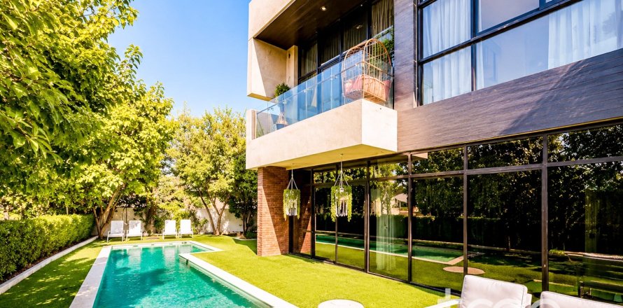 Villa in The Field, DAMAC Hills (Akoya by DAMAC), Dubai 5 bedrooms, 800.82 sq.m. № 136315