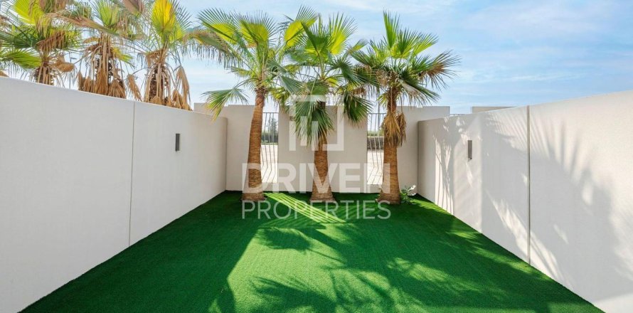 Adosado en Mohammed Bin Rashid City, Dubai, 2 dormitorios, 133.13 m², № 129690