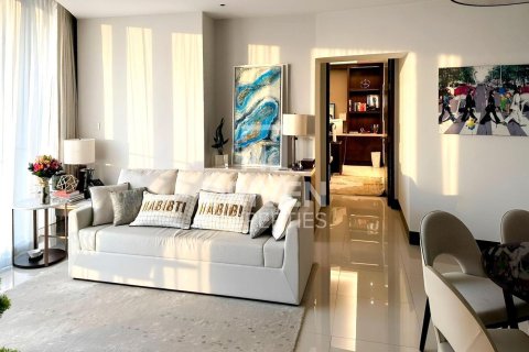 Apartamento en The Address Sky View Towers, Downtown Dubai (Downtown Burj Dubai), Dubai, 1 dormitorio, 107.4 m², № 129683