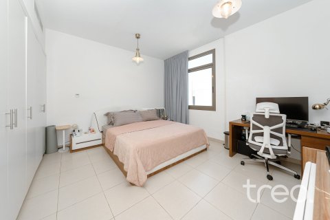 Adosado en Noor Townhouses, Town Square, Dubai, 4 dormitorios, 195 m², № 123571 - foto 15