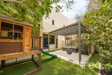 Villa en Noor Townhouses, Town Square, Dubai, 3 dormitorios, 203.46 m², № 123575