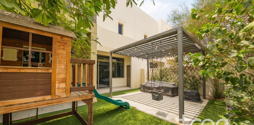 Villa en Noor Townhouses, Town Square, Dubai, 3 dormitorios, 203.46 m², № 123575