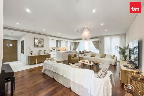 Appartement à Al Wasl, Dubai, 3 chambres, 221.6 m², № 91880