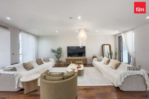 Apartamento en Al Wasl, Dubai, 3 dormitorios, 221.6 m², № 91880 - foto 3