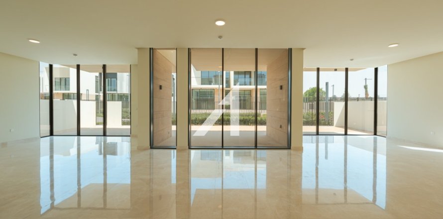 Villa in Dubai Hills Estate, Dubai 5 bedrooms, 963.5 sq.m. № 69980