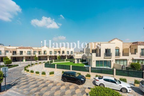 Снять в аренду таунхаус в Hillside at Jumeirah Golf Estates, Джумейра Гольф Эстейтс, Дубай: 3 спальни, 147.80867300м², № 100425 - фото 24