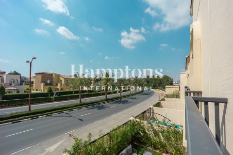 Снять в аренду таунхаус в Hillside at Jumeirah Golf Estates, Джумейра Гольф Эстейтс, Дубай: 3 спальни, 147.80867300м², № 100425 - фото 13