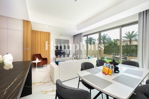 Снять в аренду таунхаус в Hillside at Jumeirah Golf Estates, Джумейра Гольф Эстейтс, Дубай: 3 спальни, 147.80867300м², № 100425 - фото 9
