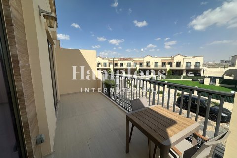 Снять в аренду таунхаус в Hillside at Jumeirah Golf Estates, Джумейра Гольф Эстейтс, Дубай: 3 спальни, 208.66013800м², № 100425 - фото 3