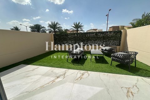 Снять в аренду таунхаус в Hillside at Jumeirah Golf Estates, Джумейра Гольф Эстейтс, Дубай: 3 спальни, 208.66013800м², № 100425 - фото 16