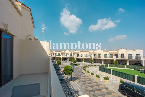 Снять в аренду таунхаус в Hillside at Jumeirah Golf Estates, Джумейра Гольф Эстейтс, Дубай: 3 спальни, 147.80867300м², № 100425 - фото 23