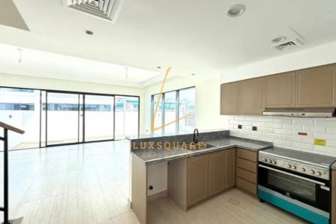 Villa in Damac Lagoons, Dubai 4 bedrooms, 146 sq.m. № 103300 - photo 2