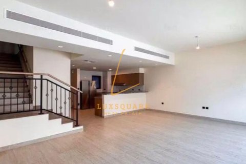 Villa in Damac Lagoons, Dubai 4 bedrooms, 146 sq.m. № 103300 - photo 5