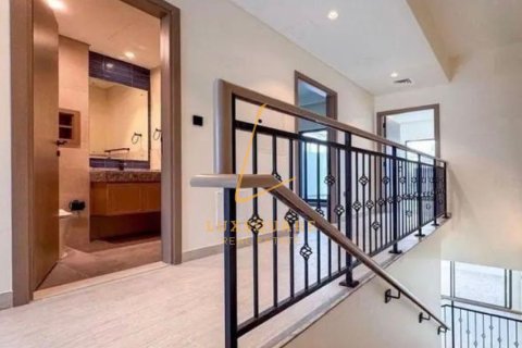 Villa in Damac Lagoons, Dubai 4 bedrooms, 146 sq.m. № 103300 - photo 11