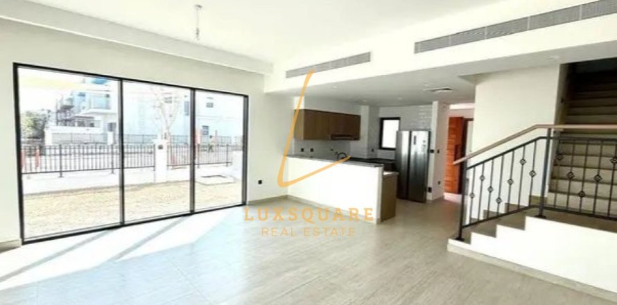 Villa in Damac Lagoons, Dubai 4 bedrooms, 146 sq.m. № 103300