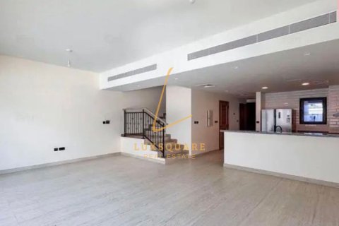 Villa in Damac Lagoons, Dubai 4 bedrooms, 146 sq.m. № 103300 - photo 3