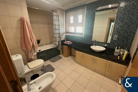 Купить квартиру в Shoreline Apartments, Пальма Джумейра, Дубай: 3 спальни, 203м², № 75870 - фото 16