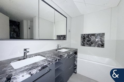 Apartment in Downtown Dubai (Downtown Burj Dubai), Dubai 3 bedrooms, 169 sq.m. № 75864 - photo 11