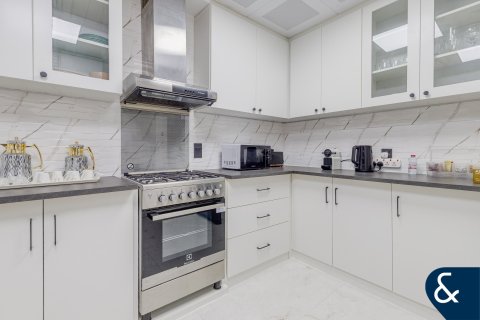 Apartment in Downtown Dubai (Downtown Burj Dubai), Dubai 1 bedroom, 181 sq.m. № 75862 - photo 9