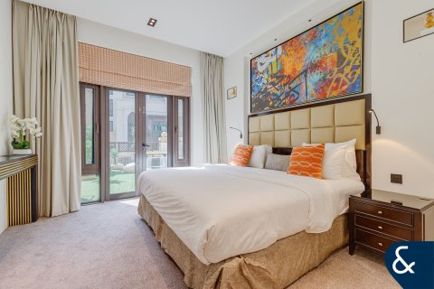 Apartment in Downtown Dubai (Downtown Burj Dubai), Dubai 1 bedroom, 181 sq.m. № 75862 - photo 12