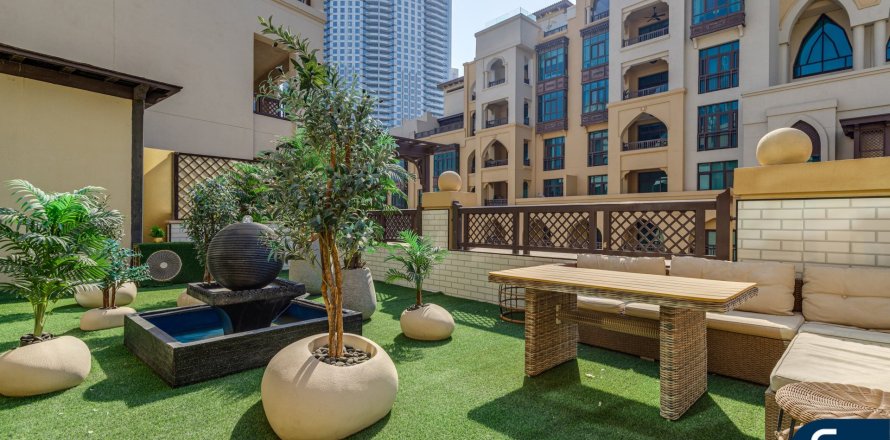 Apartment in Downtown Dubai (Downtown Burj Dubai), Dubai 1 bedroom, 181 sq.m. № 75862