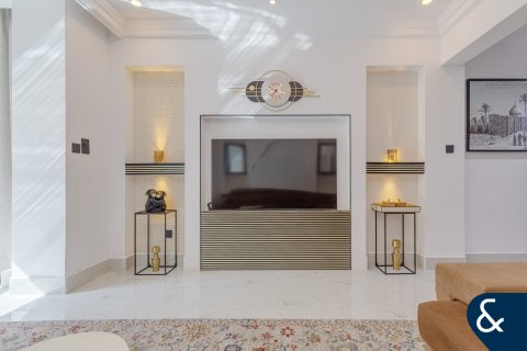 Apartment in Downtown Dubai (Downtown Burj Dubai), Dubai 1 bedroom, 181 sq.m. № 75862 - photo 5